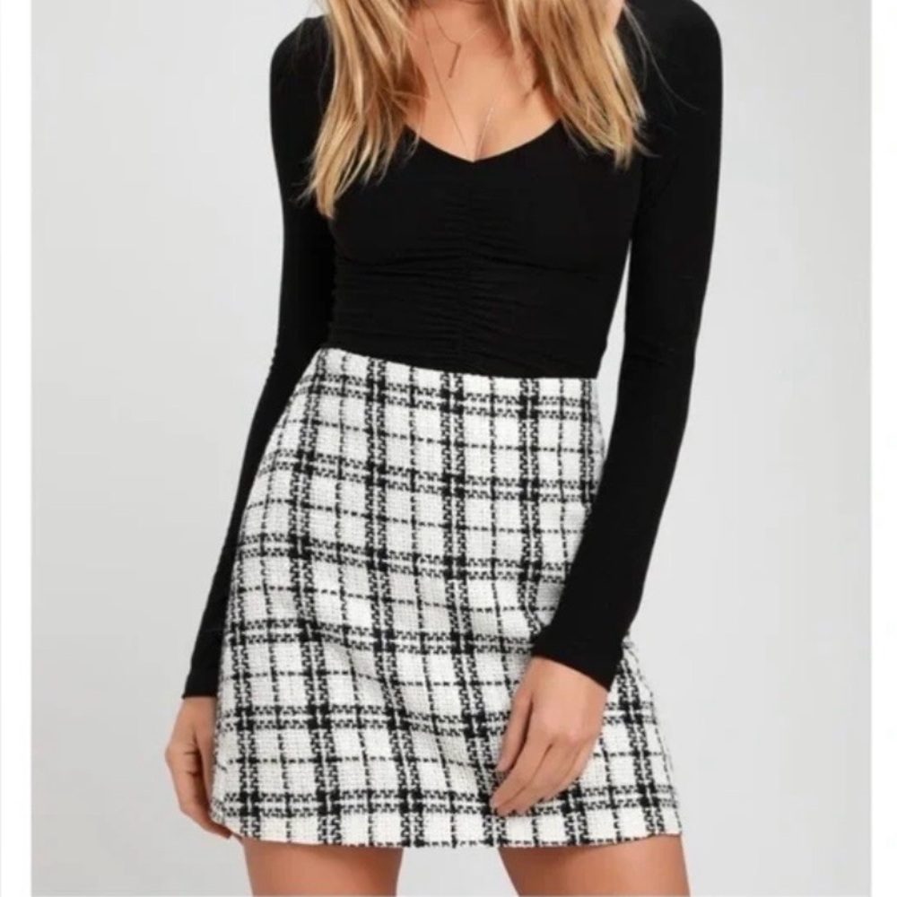 Tweed Mini Skirt - Picture 3 of 4